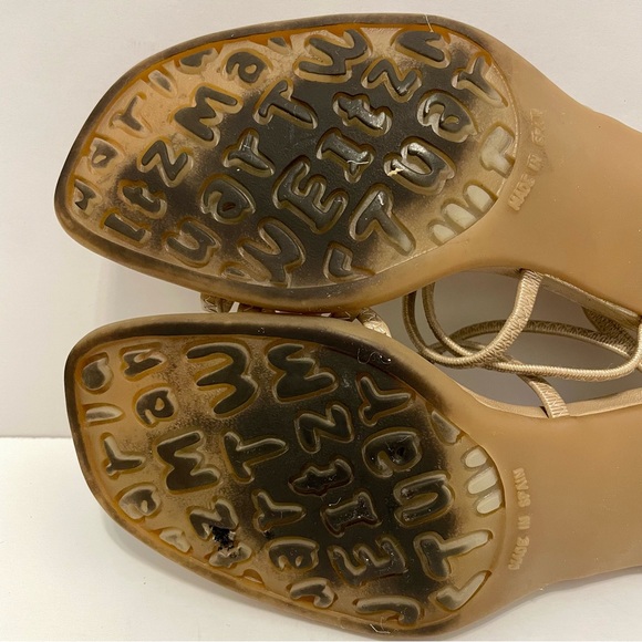 Stuart Weitzman Mid-Heel Square Toe Gold Heels With Elastic Straps Size 9 - Picture 10 of 12